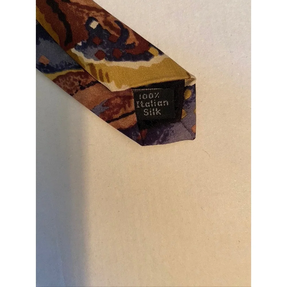 Halston III Mens Silk Necktie Abstract Geometric Floral Italian Silk Mauve Navy